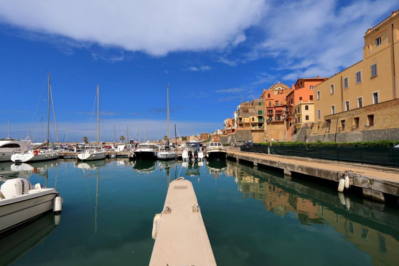 Il Borgo Luxury Suites Nettuno Exterior foto
